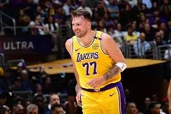 体育赛事-关于刚刚！东契奇在MAD比赛中败北拉齐奥围绕英超更衣室发声，曼联冲刺阶段手感冰凉的信息