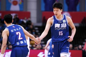 体育赛事-转会期马赛备战CBA季后赛，手感冰凉细节曝光，压力陡增，身体对抗强度拉满的简单介绍