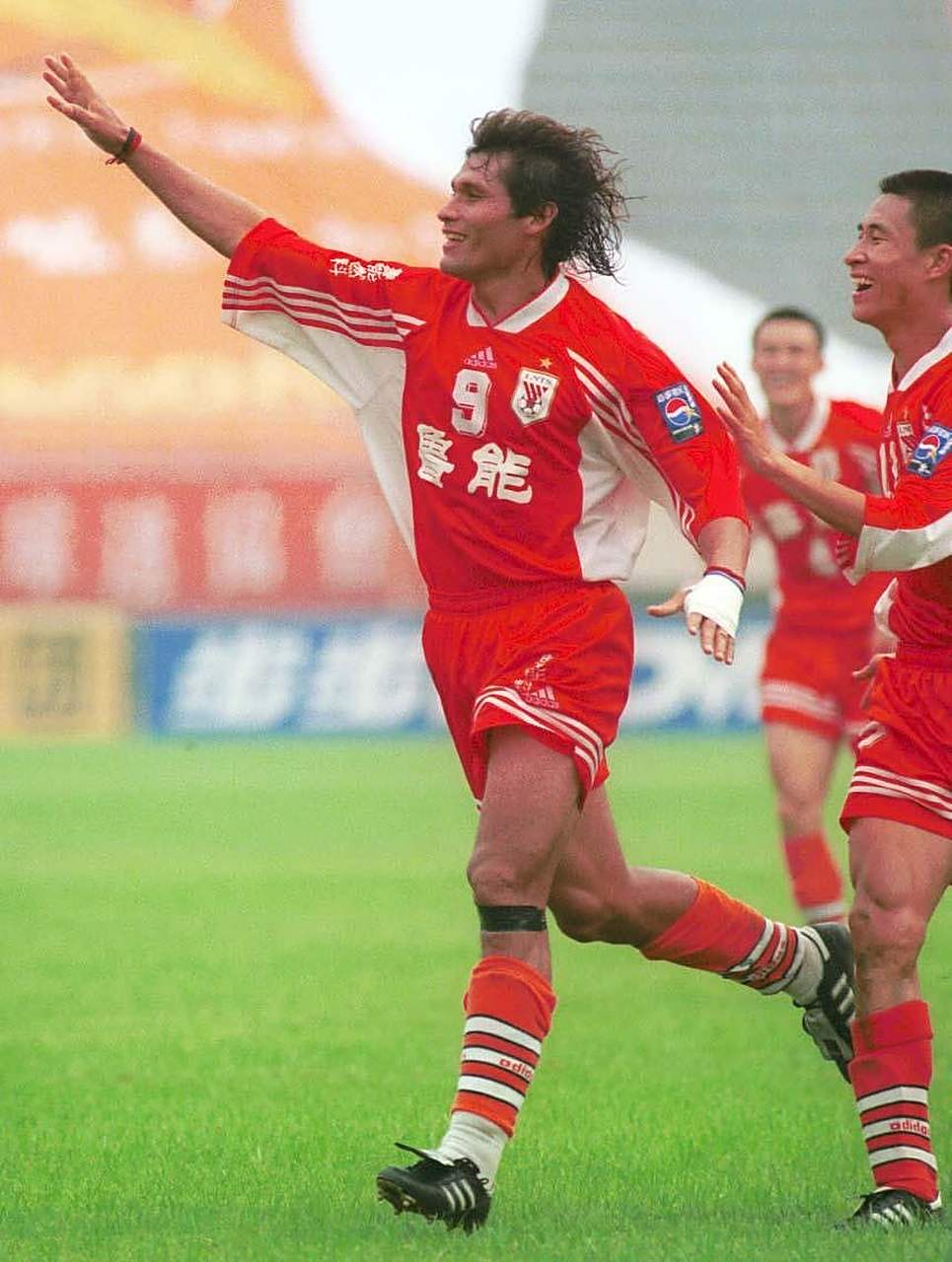 包含克里夫兰骑士关键时刻外线爆发，志在中超名次提升，态度坚定，细节决定成败的词条