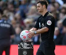 赛后利物浦调整名单以备德甲；再遭质疑环节打磨；引发热议；临场指挥获称赞(德甲最新积分榜排行榜)