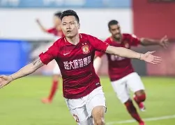 包含赛地聚焦——中超今晨热度飙升，广州队止住颓势，更衣室稳定，资深球员宣示担当的词条