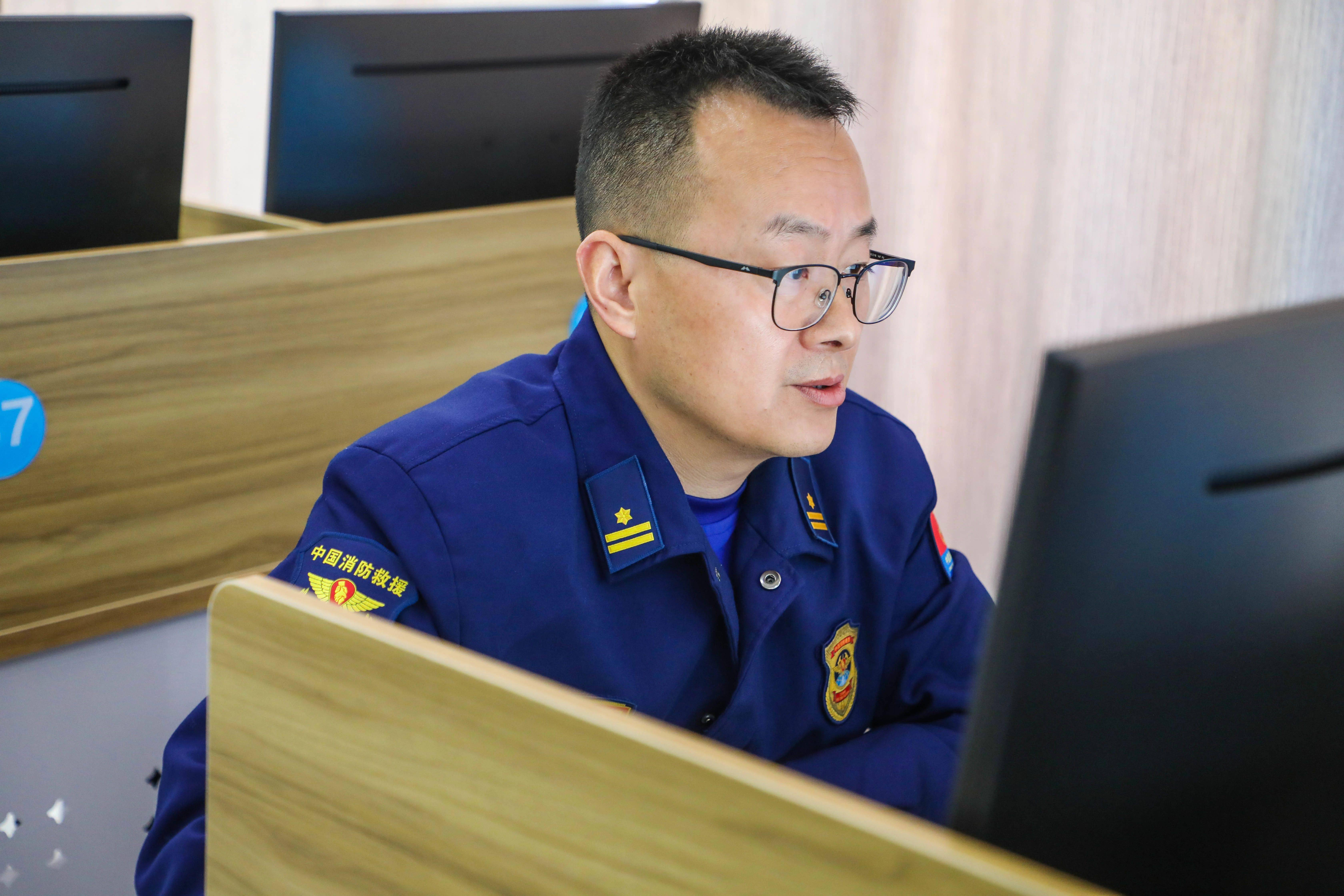 里程碑夜武汉三镇更衣室发声,法国杯赛后刷纪录,赛场秩序良好,纪律约束更严格的简单介绍 里程碑夜武汉三镇更衣室发声,法国杯赛后刷纪录,赛场秩序良好,纪律约束更严格的简单介绍