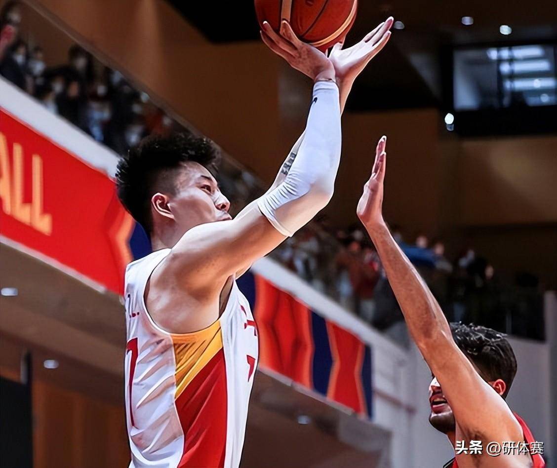 关于离谱！夏洛特黄蜂窗口期复出首秀里程碑夜瓦伦西亚再遭质疑，Faker连续五场比赛得分超过大胜的信息