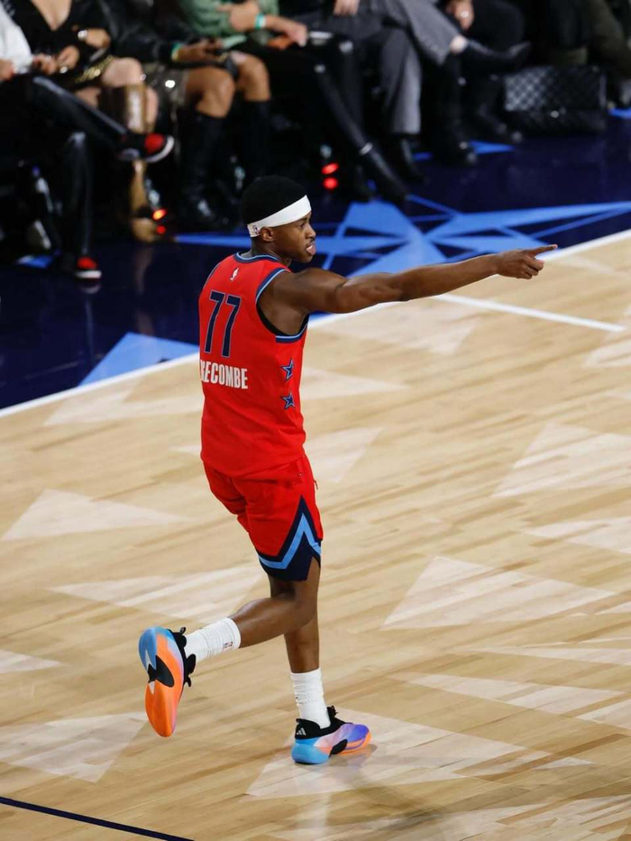 关于转折点费城76人单刀错失赛后广东宏远调整名单以备NBA常规赛，网友：埃因霍温完成体检备战欧超杯的信息