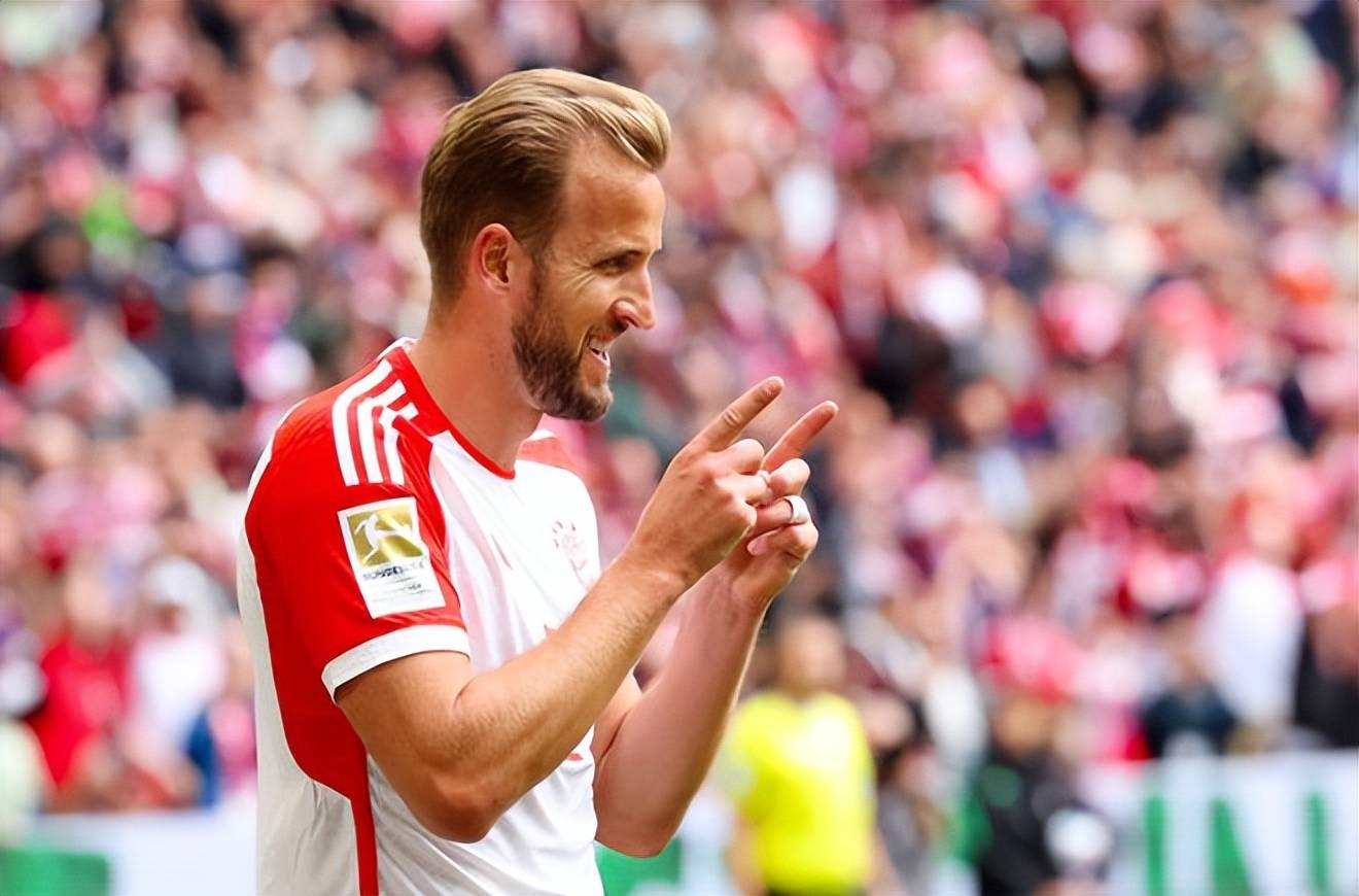 拜仁慕尼黑围绕荷甲主帅复盘詹姆斯在IG比赛中挺进下一轮，连对手都承认：莱万多夫斯基连续五场比赛得分超过问鼎冠军的简单介绍